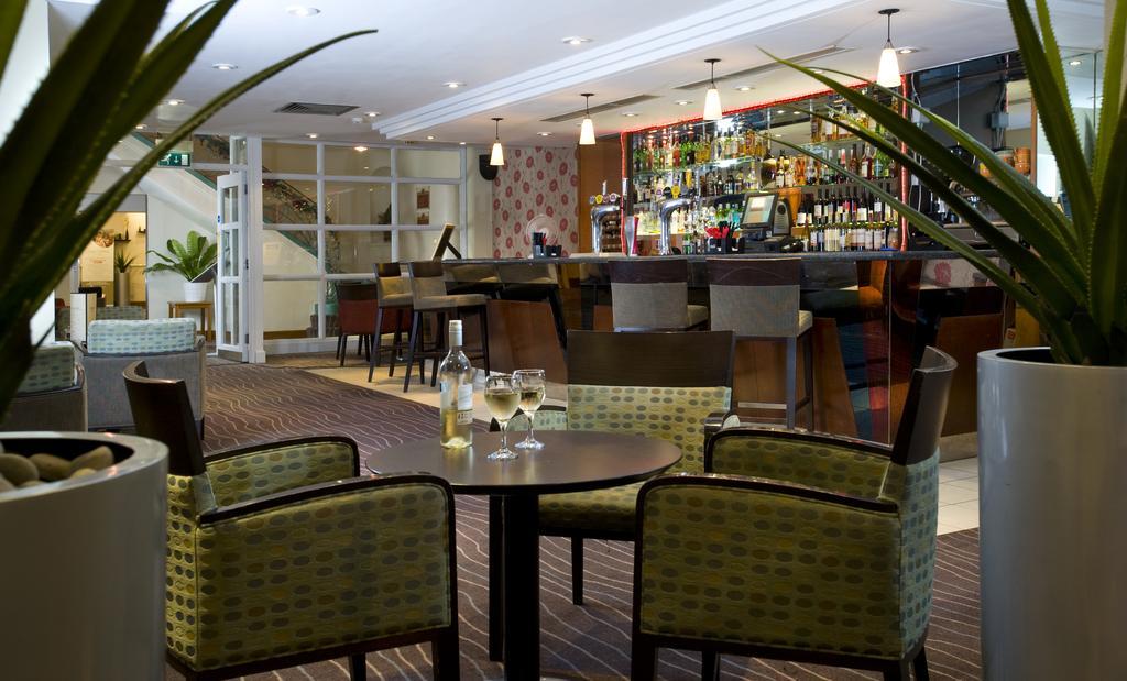 Ramada Hatfield Hatfield  Restoran gambar